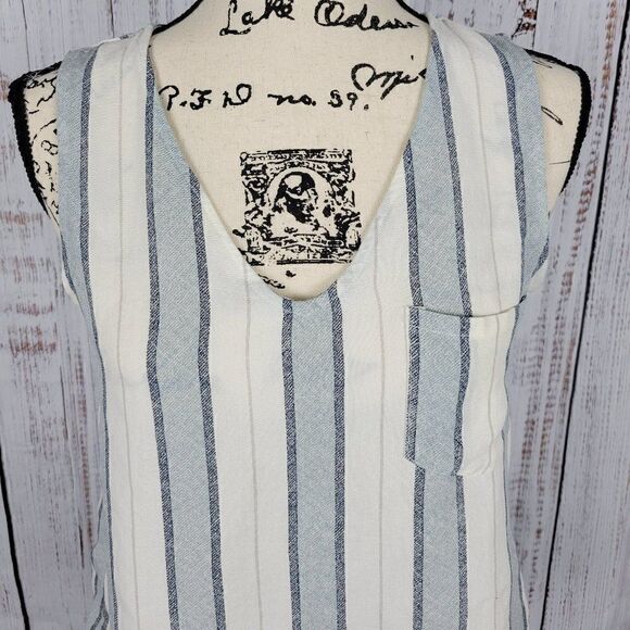 THE NINES Blue & Cream Striped Medium Button Back Boho Chic V-Neck Blouse Tunic - Picture 3 of 8